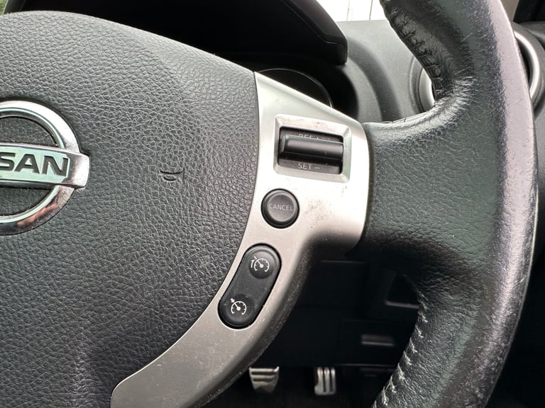 2011 Nissan Qashqai 1.6 [117] Tekna 5dr HATCHBACK Petrol Manual