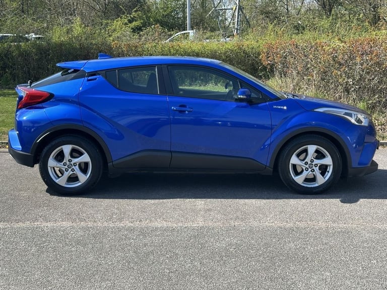 2017 Toyota C-HR 1.8 VVT-h Icon SUV 5dr Petrol Hybrid CVT Euro 6 (s/s) (122 ps) HATCHBACK PETROL/...