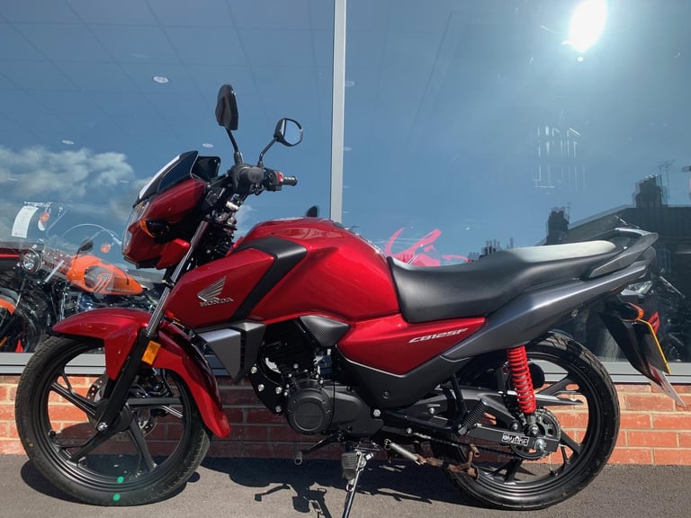 Honda CBF 125 - ONE OWNER - 848 MILES - 2 YEAR WARRANTY