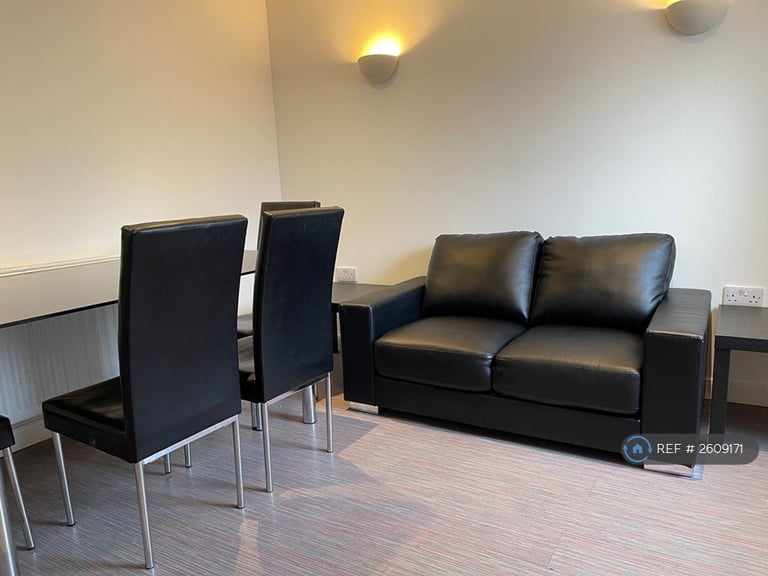 4 bedroom house in Myrtle Street, Middlesbrough, TS1 (4 bed) (#2609171)