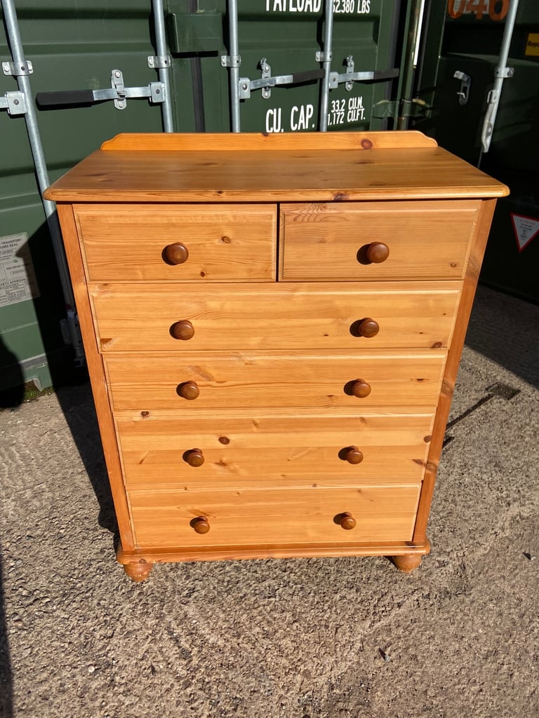 Pine chest of 4+2 drawer 