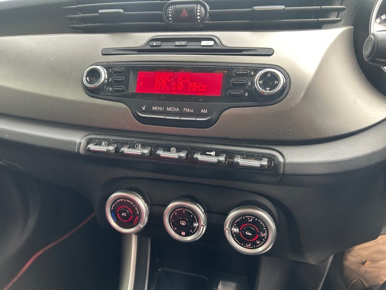 2013 Alfa Romeo Giulietta 1.4 TB MultiAir Collezione 5dr HATCHBACK Petrol Manual
