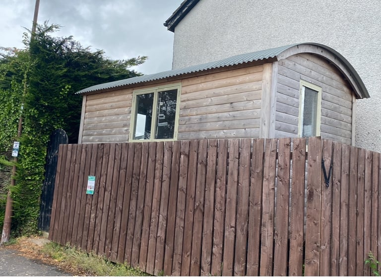 Shepherd’s Hut (incl. Delivery*)