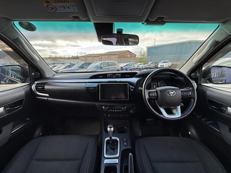 2019 Toyota Hilux 2.4 D-4D Invincible 50 Pickup Double Cab 4dr Diesel Auto 4WD Euro 6 (s/s) ( Pic...