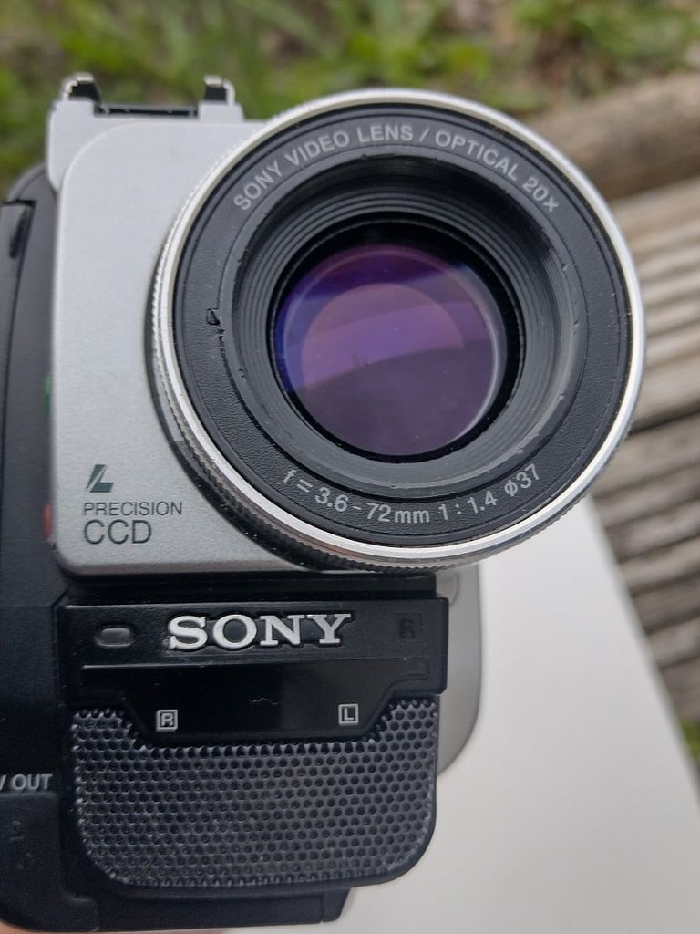 Sony DCR-TRV110E Video Camera recorder