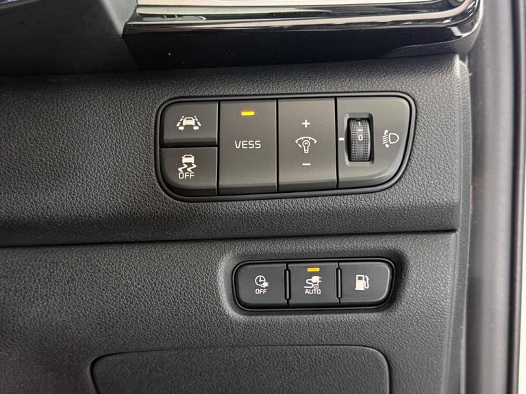 2018 Kia Niro 1.6 GDi 8.9kWh 3 DCT Euro 6 (s/s) 5dr ESTATE PETROL/ELECTRIC Automatic