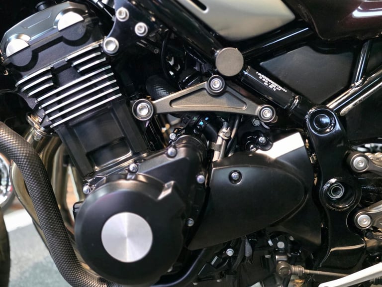 2018 KAWASAKI ZR Z900 RS 1 OWNER 4,900 MILE'S 