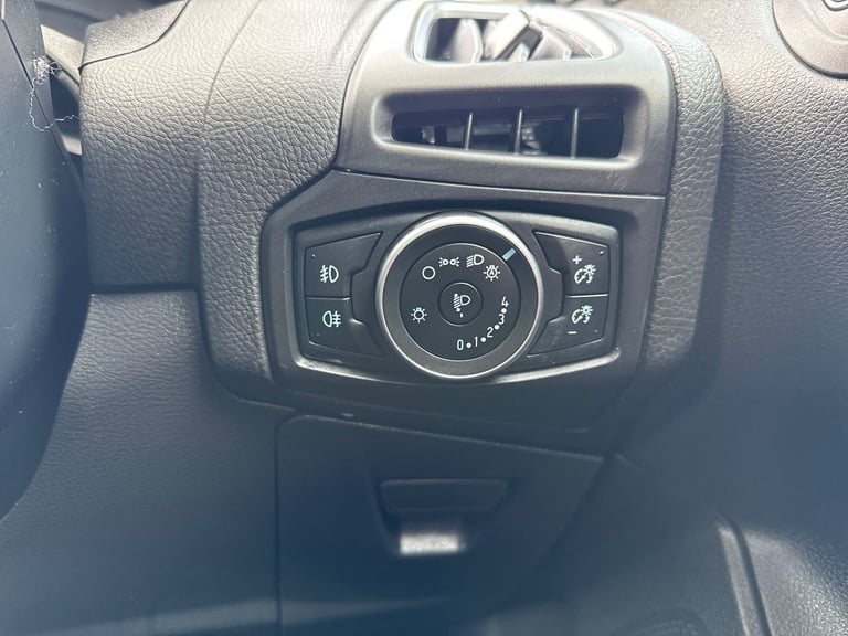2018 Ford Focus 1.0 EcoBoost 125 Titanium 5dr Auto HATCHBACK PETROL Automatic