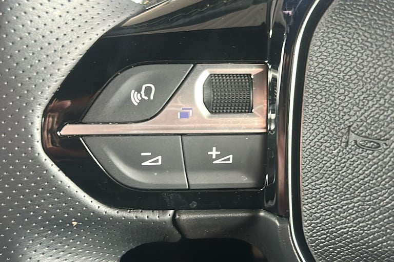  Peugeot 208 1.2 Puretech Mhev Gt Hatchback 5dr Petrol Hybrid E Dsc Euro 6 s/s