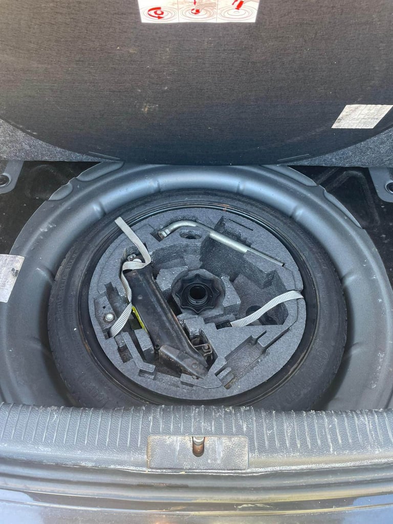 Volkswagen, GOLF, Hatchback, 2004, Manual, 1896 (cc), 5 doors