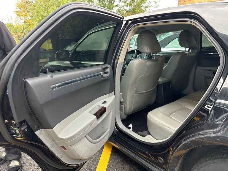 2007 Chrysler 300C 3.0 CRD V6 4dr SALOON Diesel Automatic