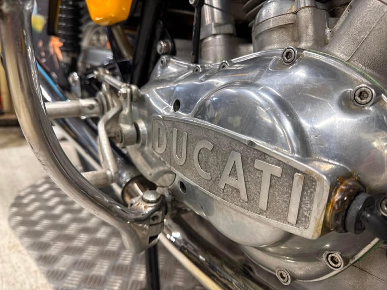 Ducati 750S