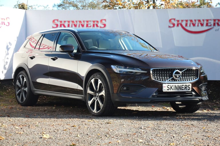 image for 2021 Volvo V60 B5 CROSS COUNTRY AWD MHEV Estate PETROL Automatic