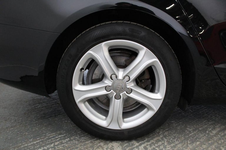 AUDI A4 2.0 TDI SE Technik quattro Euro 5 (s/s) 4dr 2013