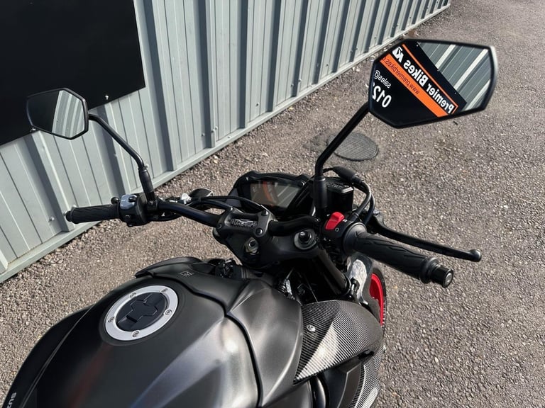 2017/17 Suzuki GSX-S1000 Motorcycle 