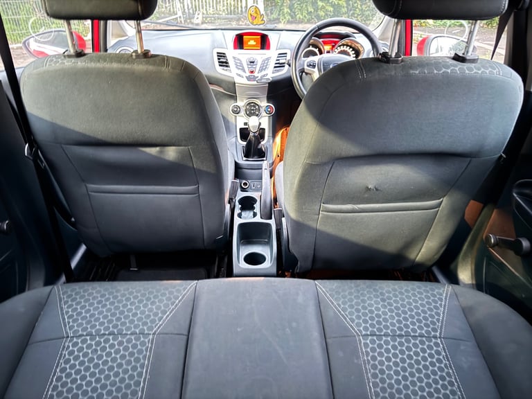 ( 2011 - DIESEL) FORD FIESTA TDCI 1.4*£20 TAX*MOT-1 YEAR *like vauxhall astra corsa focus mazda 2