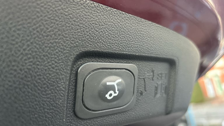 2023 Ford Puma 1.0 EcoBoost Hybrid mHEV Vivid Ruby Edition 5dr HATCHBACK PETROL Manual