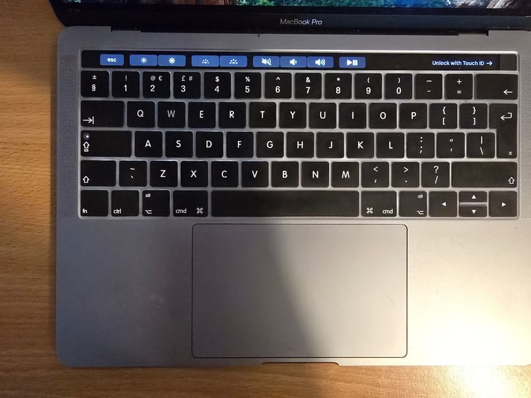 MacBook Pro 2019, 13.3 - inch, i5 processor