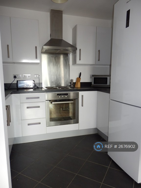 2 bedroom flat in Skyline, Birmingham, B1 (2 bed) (#2676902)