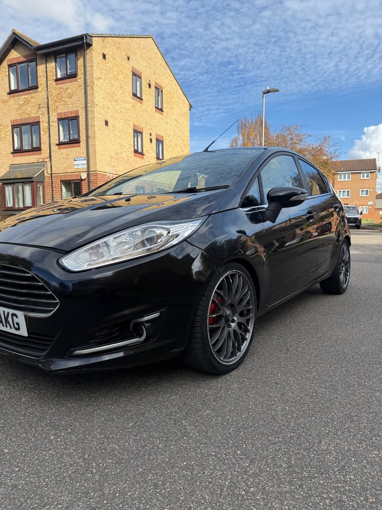 Ford, FIESTA, Hatchback, 2014, Manual, 1241 (cc), 5 doors