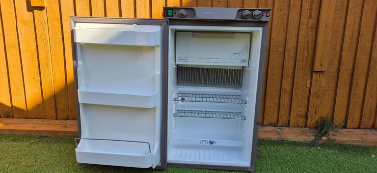 ELECTROLUX RM4270 3way fridge freezer for caravan motorhome boat camper.