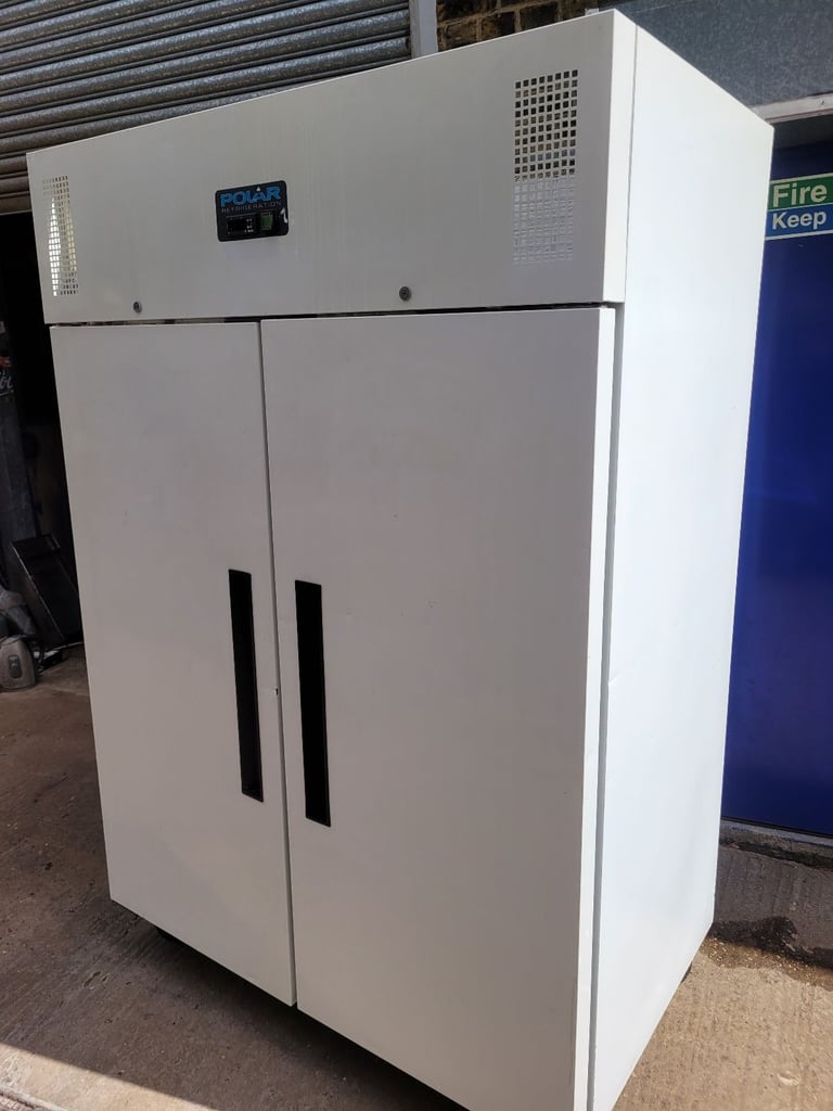 Commercial Catering double door kitchen fridge  perfect working order 