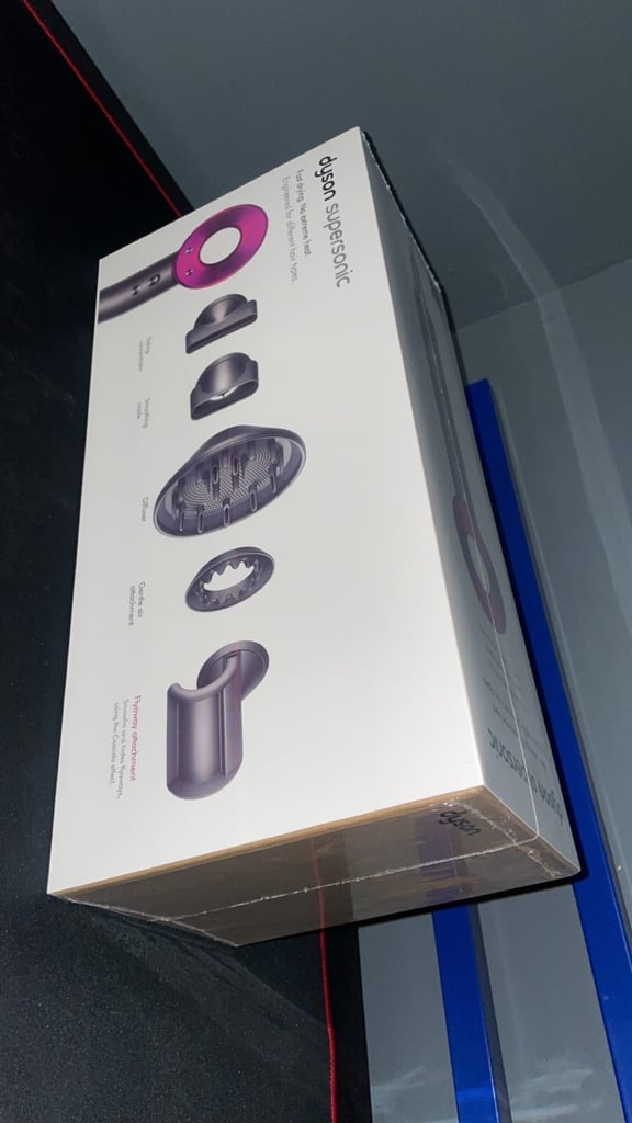 Dyson Supersonic Hairdryer (Iron/Fuchsia