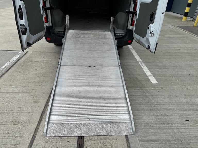 RENAULT MASTER 2.3 DCI BUSINESS 2020 (70) LWB PANEL VAN + 1 OWNER + 62000 MILES 