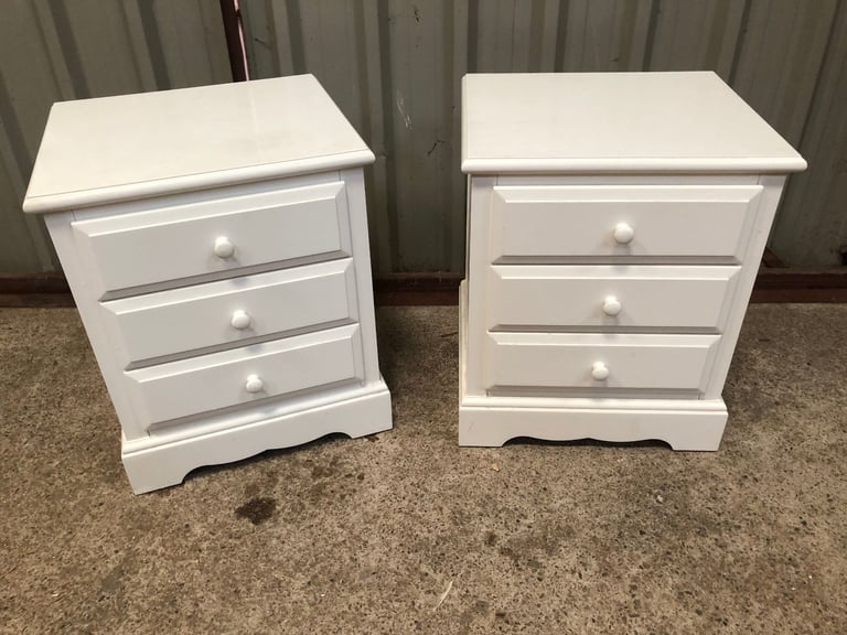 image for Pair White 3 Drawer Bedside Cabinets, good condition