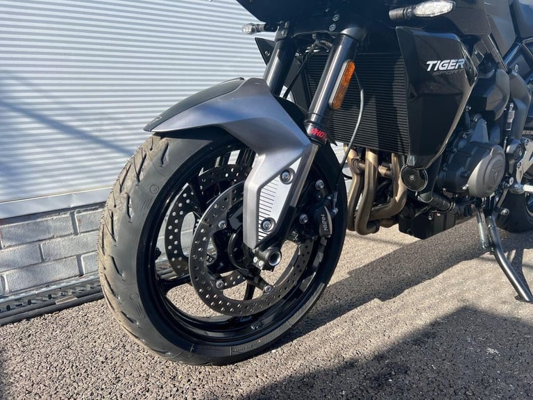 2025 Triumph Tiger Sport 660 PREMIUM COLOUR Petrol white 6 Speed