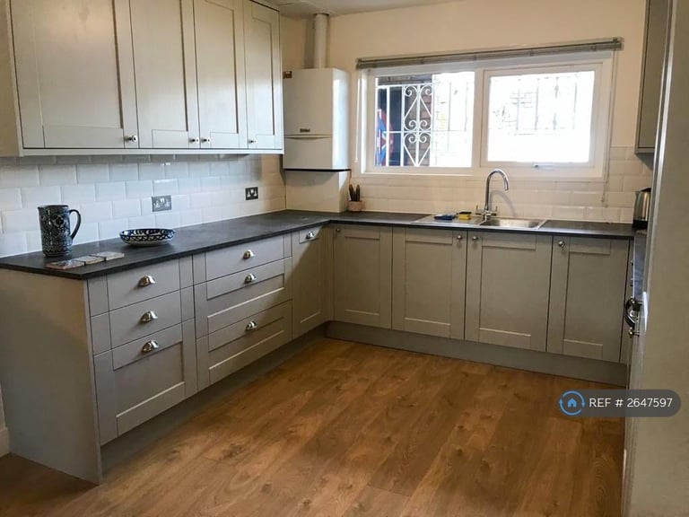 image for 1 bedroom flat in Greyhound Road, London, W6 (1 bed) (#2647597)