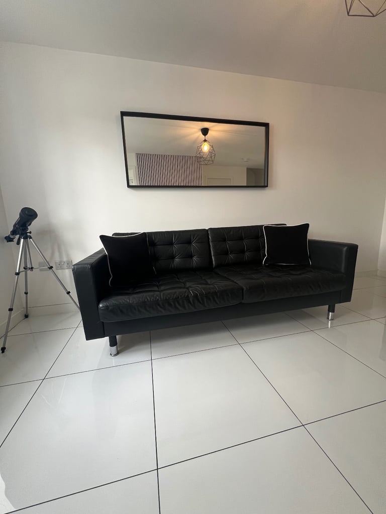 Leather sofa 