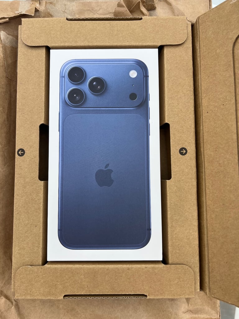 Apple iPhone 17 pro max deep blue 