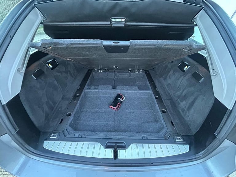 2011 60 BMW 5 SERIES 3.0 523I SE TOURING 5DR PETROL STEPTRONIC EURO 5 (204 PS)