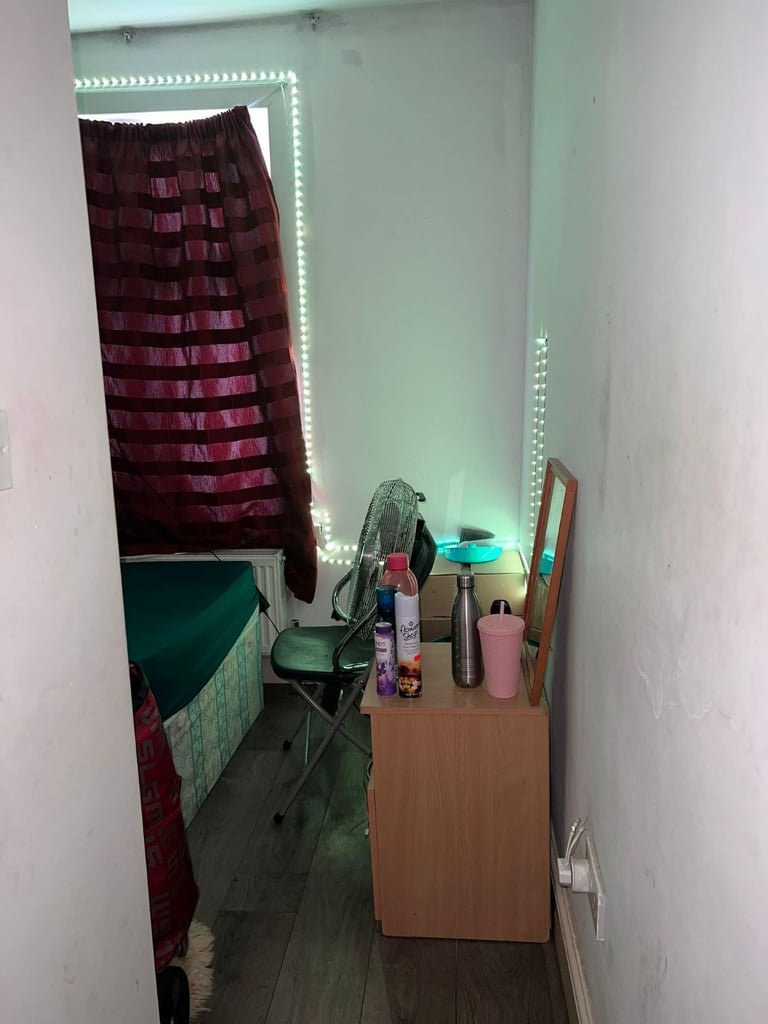 Single room Available in Barking 1 min, walk from station 