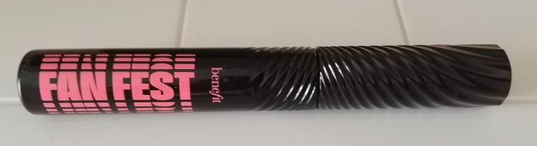 image for NEW BENEFIT BLACK MASCARA
