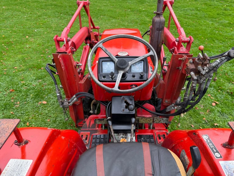 YANMAR YM2210BD 4WD TRACTOR WITH FRONT LOADER/ BUCKET ** WATCH VIDEO *** 22HP ** 1032 Hours
