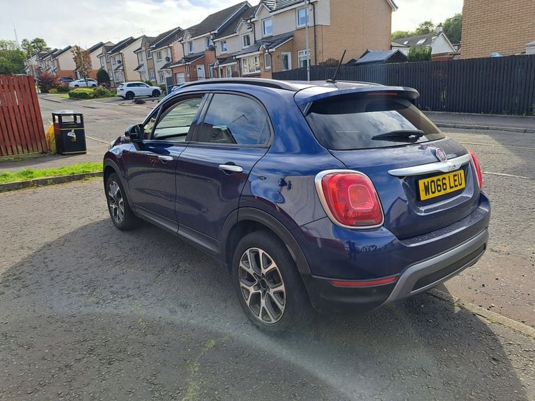 GORGEOUS FIAT 500X DIESEL £20 ROAD TAX YEARS MOT ULEZ COMPLIANT HALF LEATHER SATNAV APPLE PLAY 75MPG