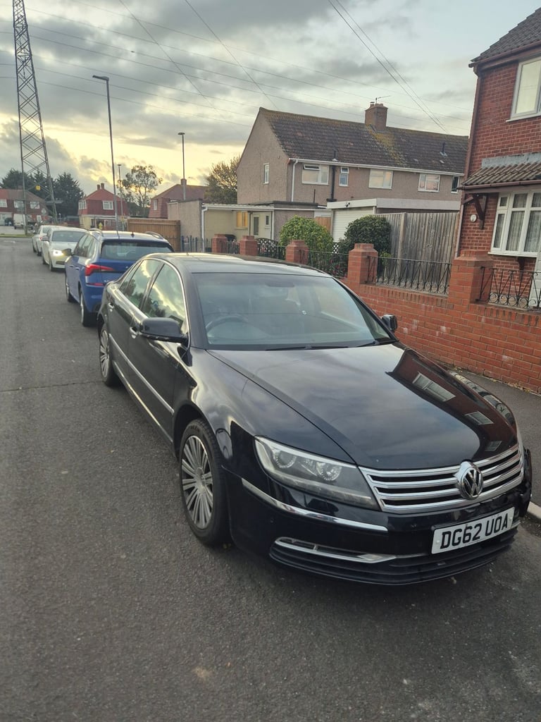 Volkswagen, PHAETON, Saloon, 2012, Semi-Auto, 2967 (cc), 4 doors