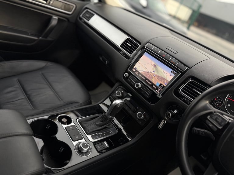 2015 Volkswagen Touareg 3.0 TDI V6 BlueMotion Tech Escape SUV 5dr Diesel