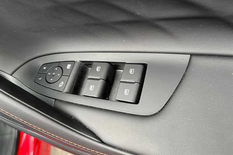 2025 MG MG HS 1.5 T-GDI Trophy SUV 5dr Petrol Manual Euro 6 (s/s) (169 ps) SUV Petrol Manual