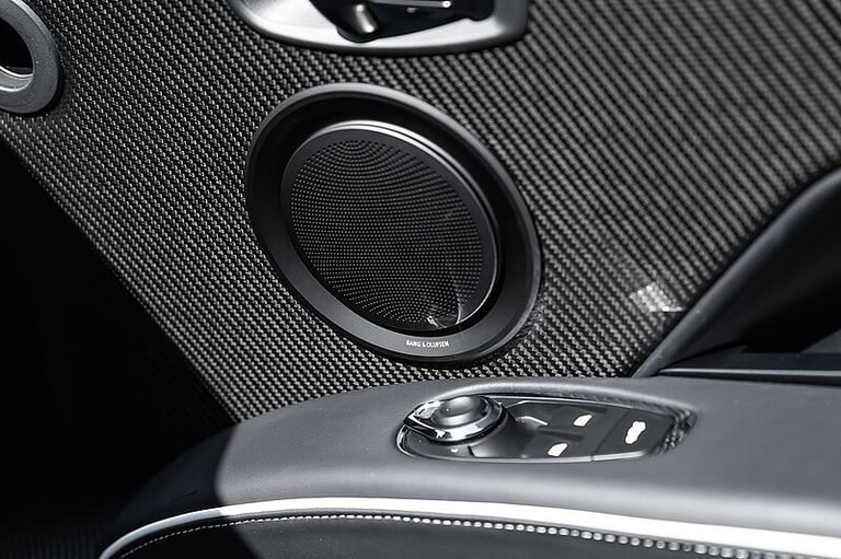 2023 Aston Martin DBS SUPERLEGGERA 770 ULTI V12 Ultimate COUPE PETROL Automatic
