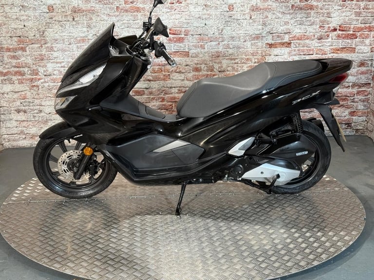 HONDA PCX125 - 2018 Petrol Automatic in Black