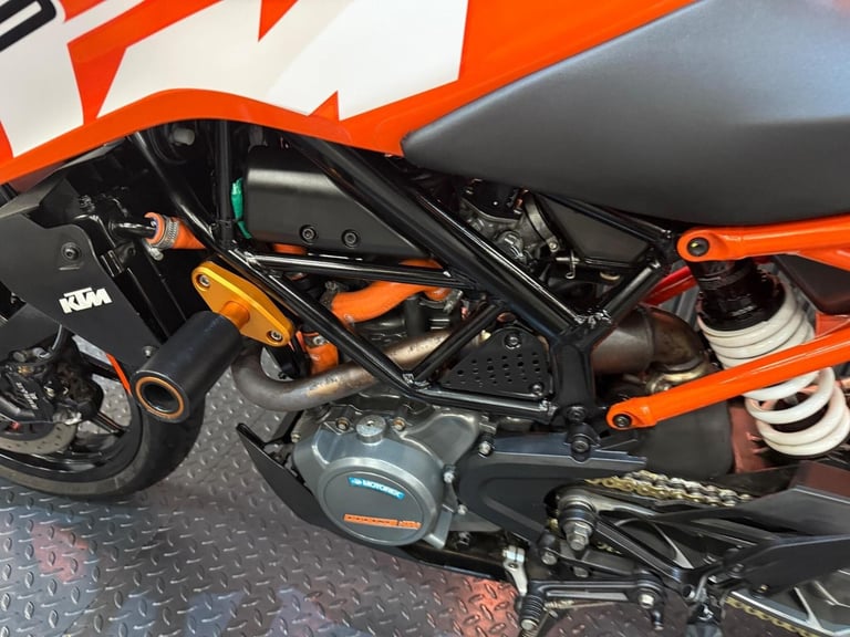 2020 KTM 125 Duke 125 Euro 4