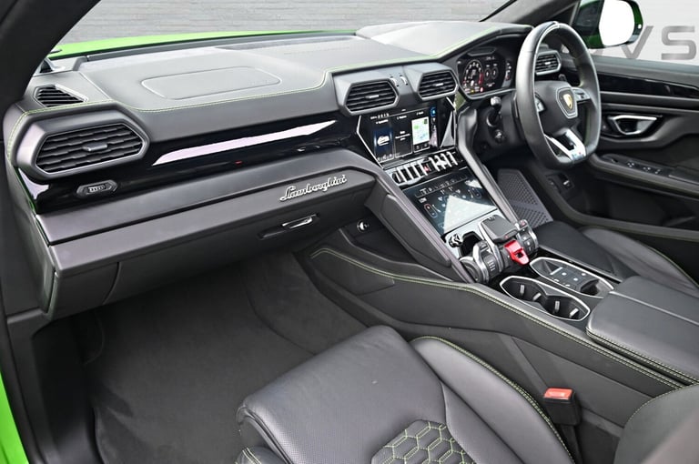 LAMBORGHINI URUS [URBAN NERO] 4.0T V8 BI-TURBO PETROL AUTO 4X4 2022 [71] GREEN