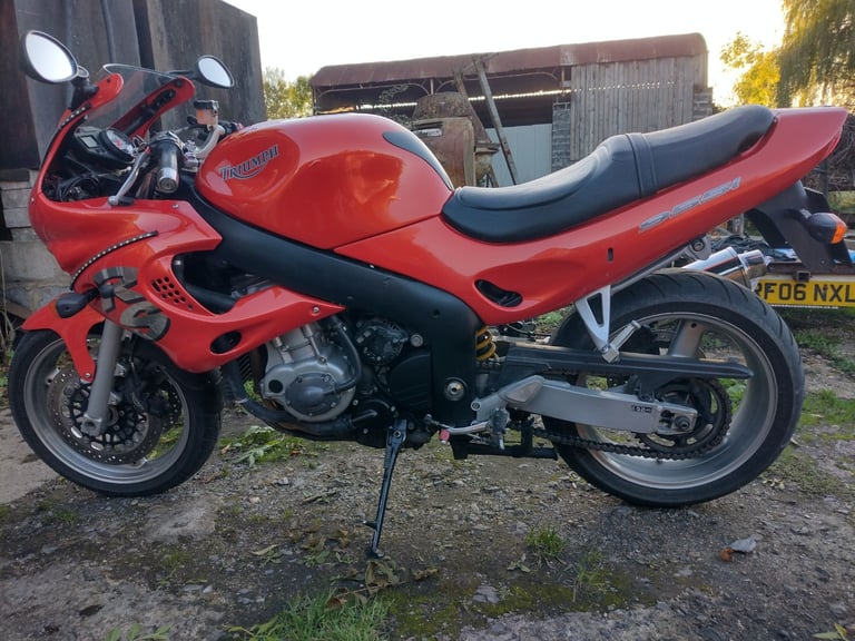 2001 Y. Triumph Sprint RS 955i Sprint RS. ORANGE. 22K, NEW MOT VGC. 3 KEYS. HEATED GRIPS.
