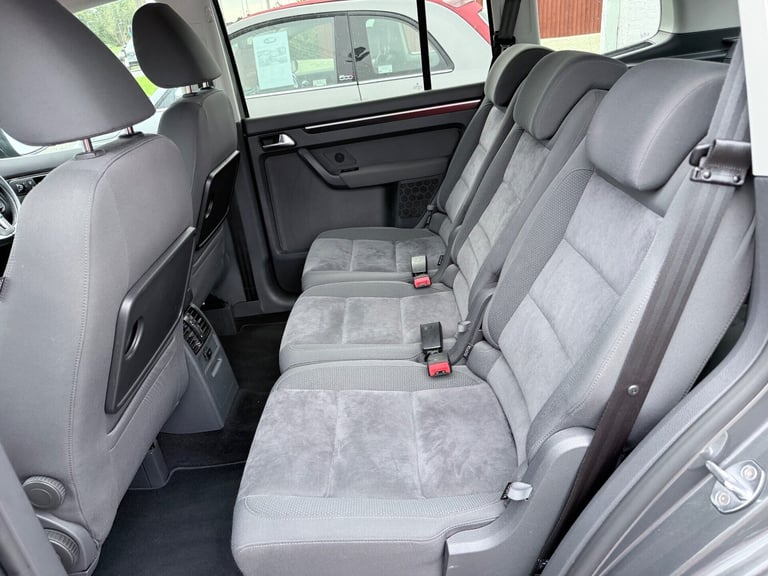 2012 Volkswagen Touran SPORT TDI BLUEMOTION TECH 7 SEATER MPV Diesel Manual