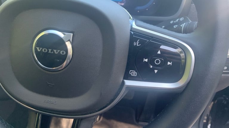 2025 Volvo XC90 Ultra, T8 AWD Plug-in hybrid, Electric/Petrol, Dark, 7 Seats Estate Petrol Parall...