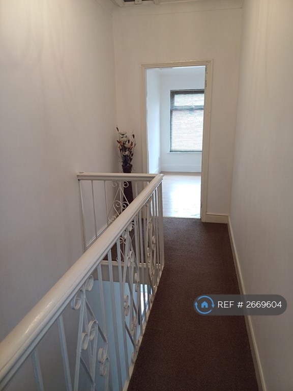 2 bedroom house in Lorne Street, Wigan, WN1 (2 bed) (#2669604)