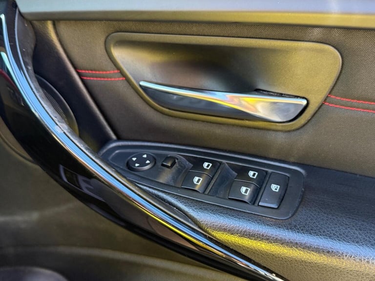 BMW 3 SERIES 2.0 318d Sport Euro 5 (s/s) 4dr 2015